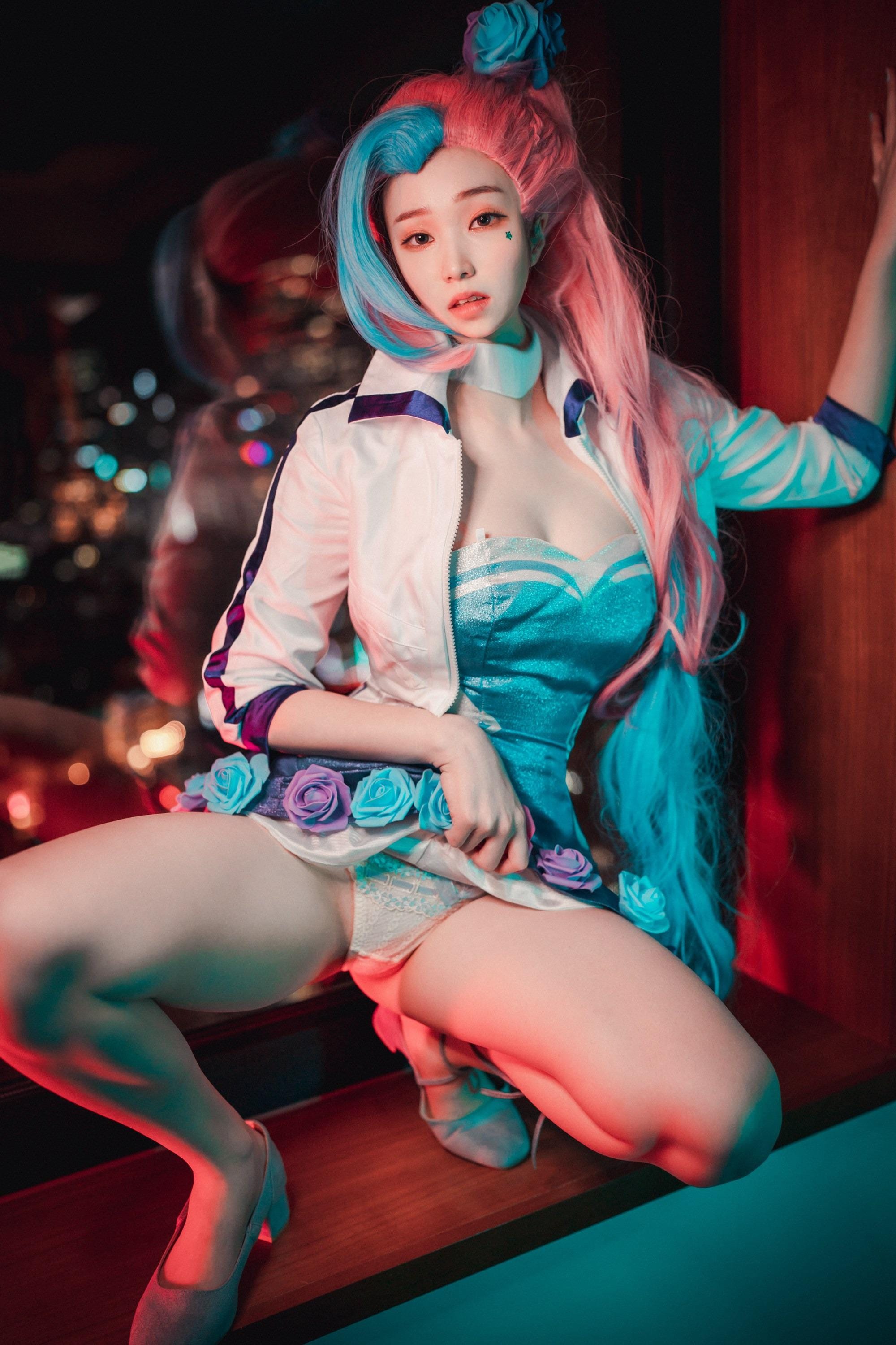 Bambi 밤비 sexy high cut uniform look